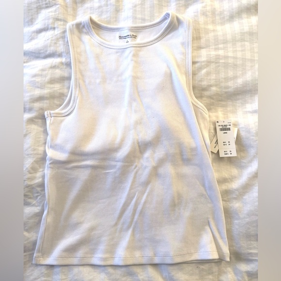 Abercrombie & Fitch Tops - Abercrombie bra free high neck ribbed tank size Large